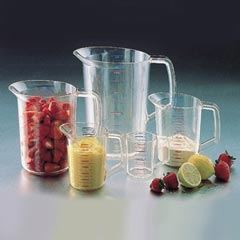 Rubbermaid Commercial RCP3217CLE  2 QT MEASURING CUP CLEAR